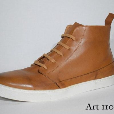 Zapatillas abotinadas de cuero