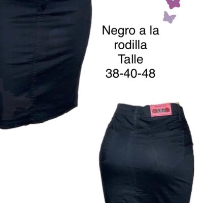 Pollera negra  básica de gabardina A LA RODILLA lisas